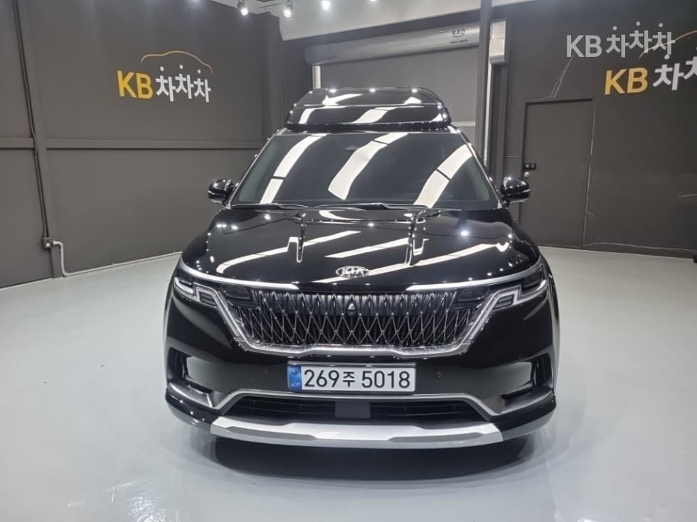 Kia Carnival 4th generationHigh Limousine (Carnival) G3.5 GDI 9-seater Signature