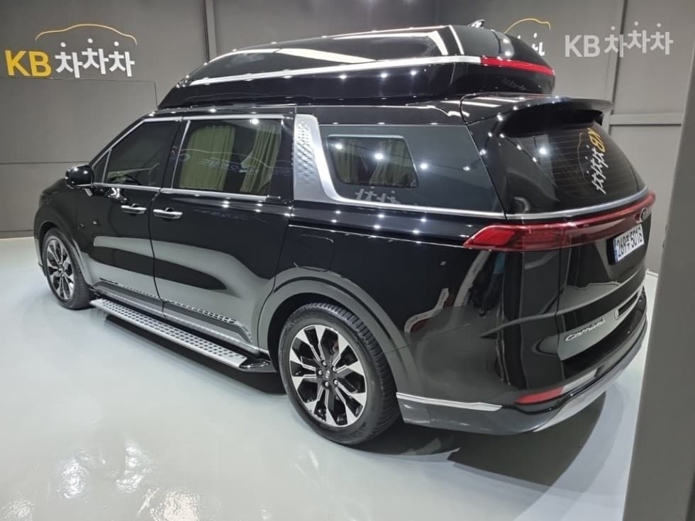 Kia Carnival 4th generationHigh Limousine (Carnival) G3.5 GDI 9-seater Signature - 4