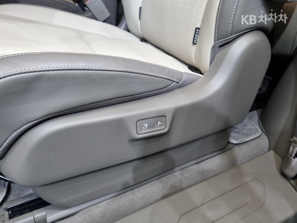 Kia Carnival 4th generationHigh Limousine (Carnival) G3.5 GDI 9-seater Signature - 21