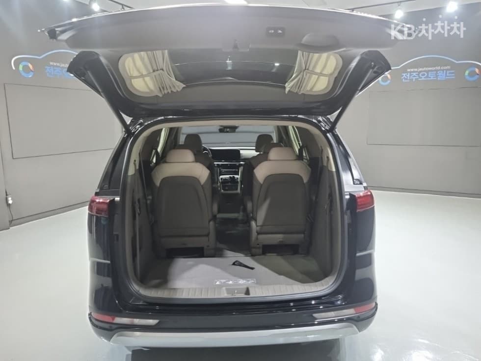 Kia Carnival 4th generationHigh Limousine (Carnival) G3.5 GDI 9-seater Signature - 26