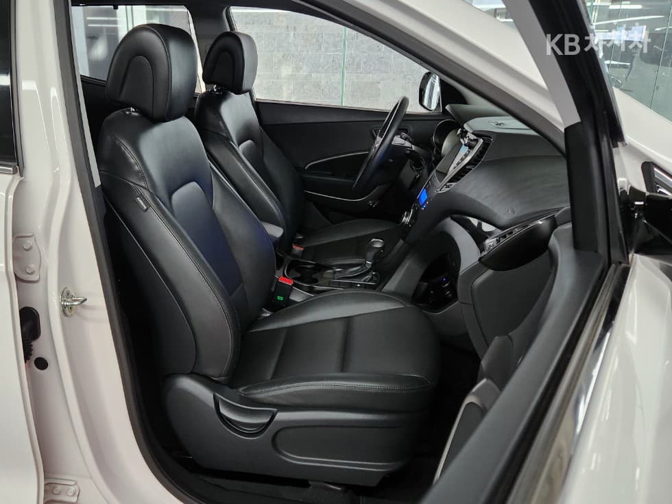 Хюндай Санта Фе DMХонда R-двигател 2.0 дизел 2WD PREMIUM Стандартен - 10