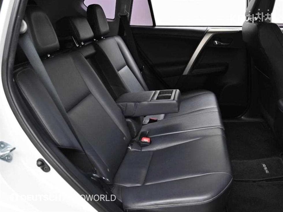 Toyota RAV42.5 2WD - 12