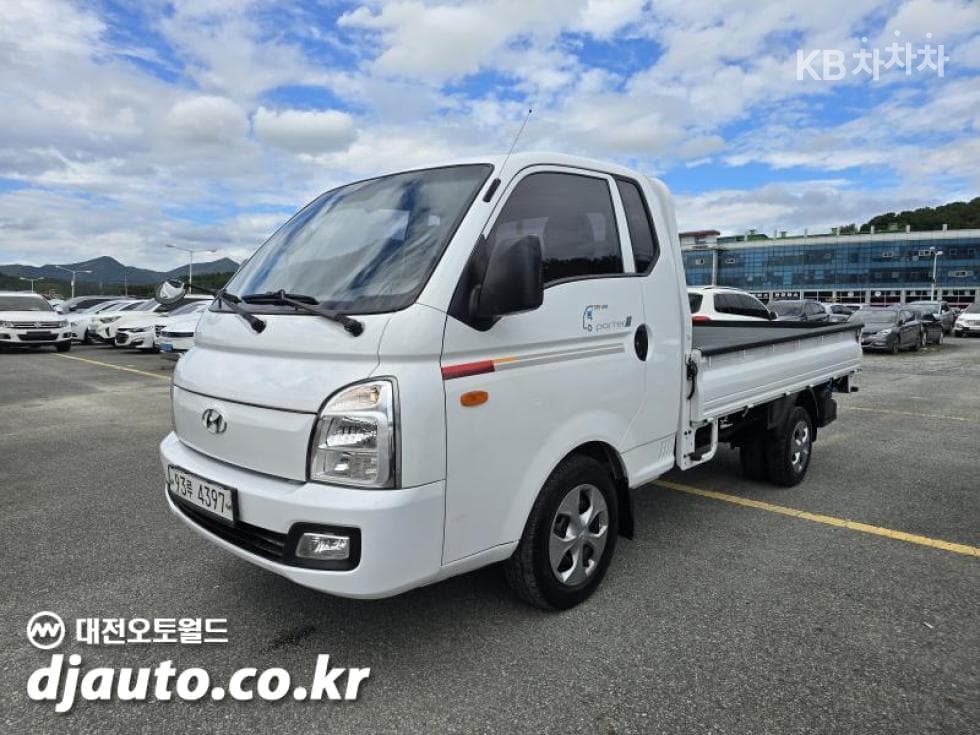 Хюндай Porter 2 Удължено междуосие Super Cab CRDi DLX Стандартен - Image 1