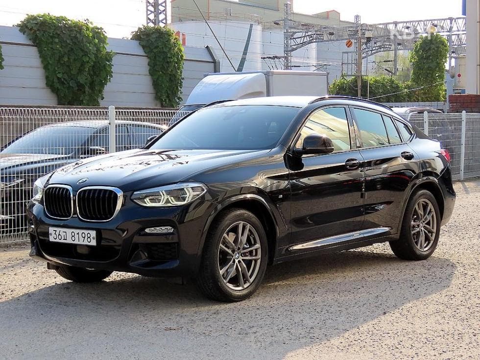 BMW New X4 (G02) xDrive 20d M Sport Pakage - Image 1
