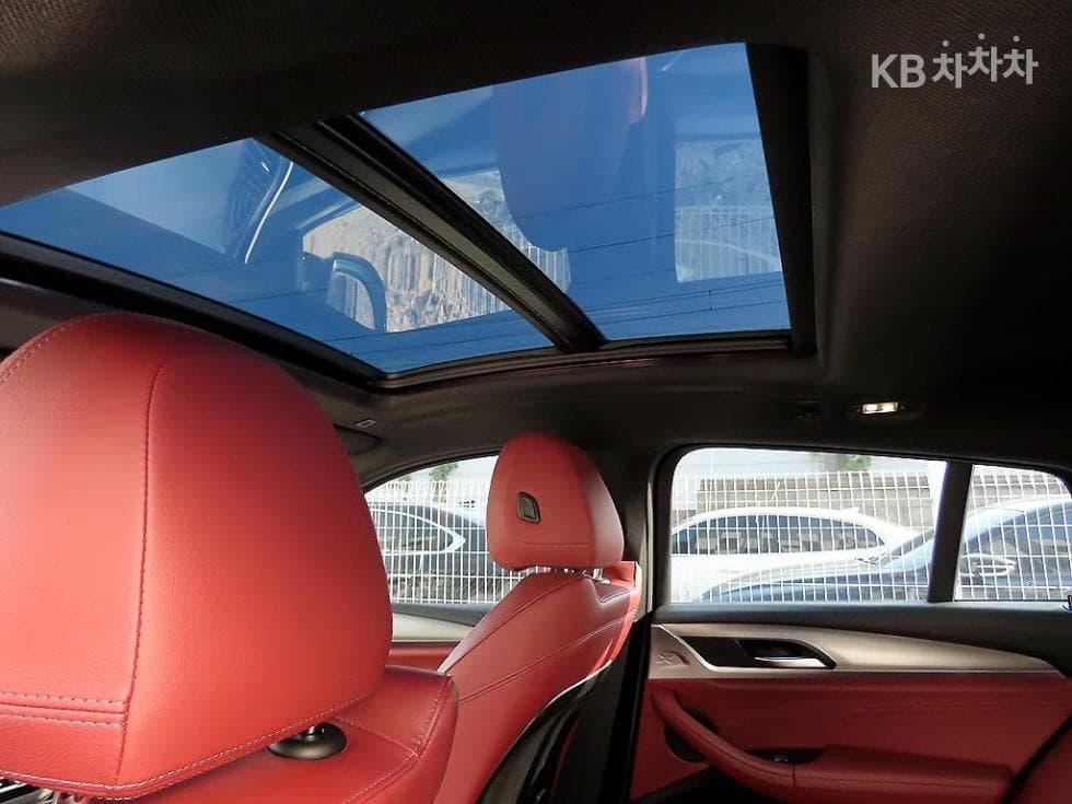 BMW New X4 (G02)xDrive 20d M Sport Pakage - 16