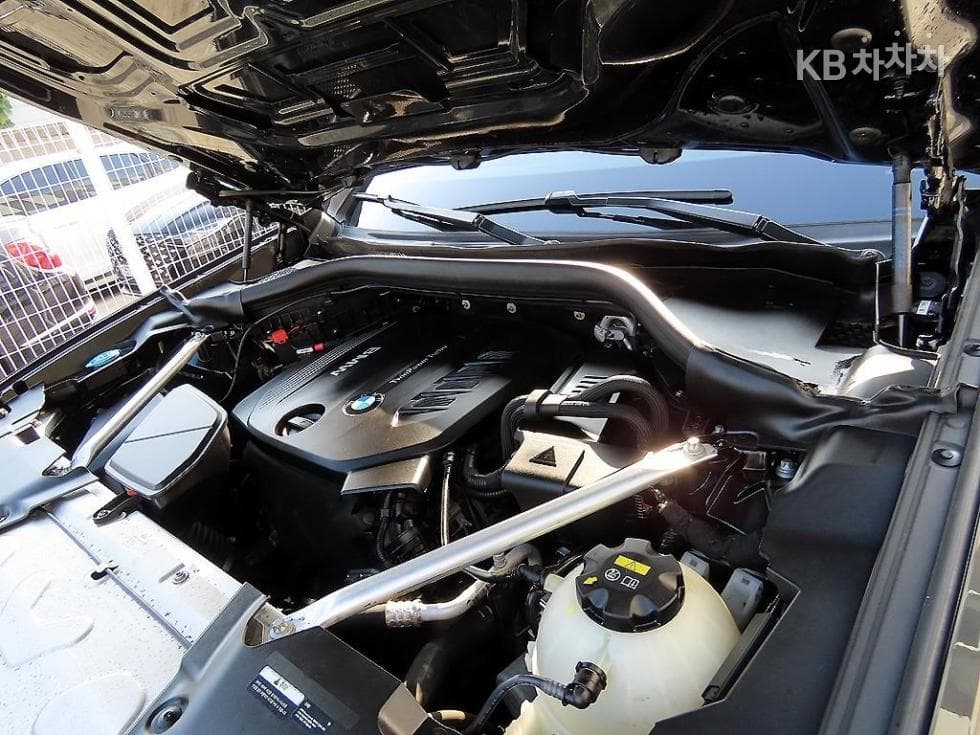 BMW New X4 (G02)xDrive 20d M Sport Pakage - 19