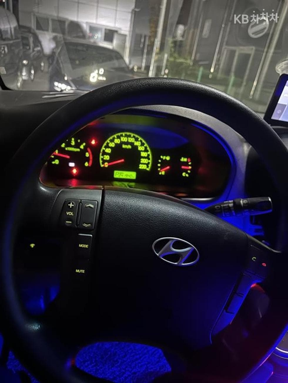 Хюндай Гранд Старекс5-местен Ван CVX Лукс - 3