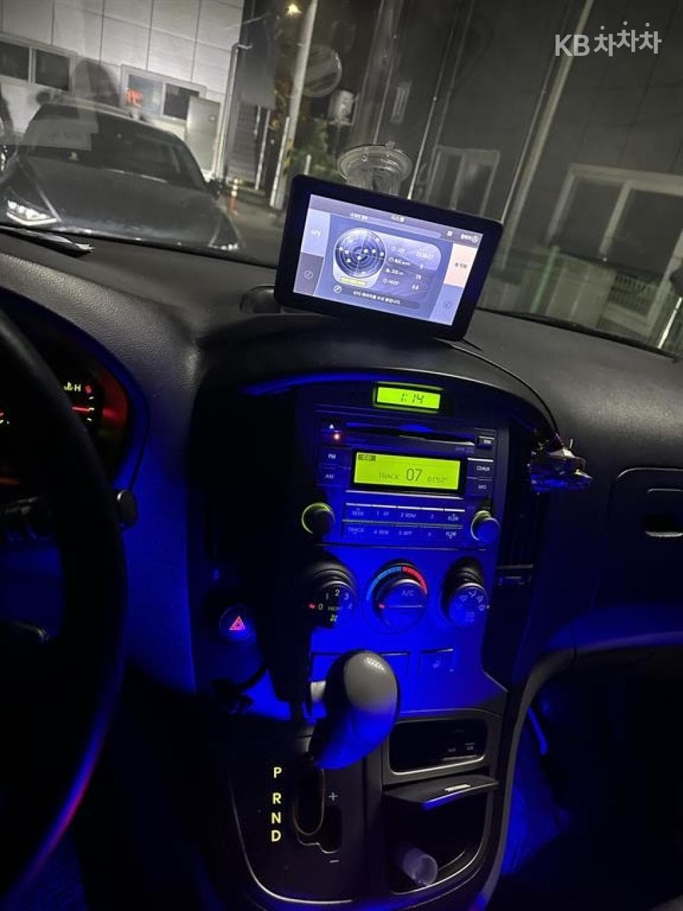 Хюндай Гранд Старекс5-местен Ван CVX Лукс - 4