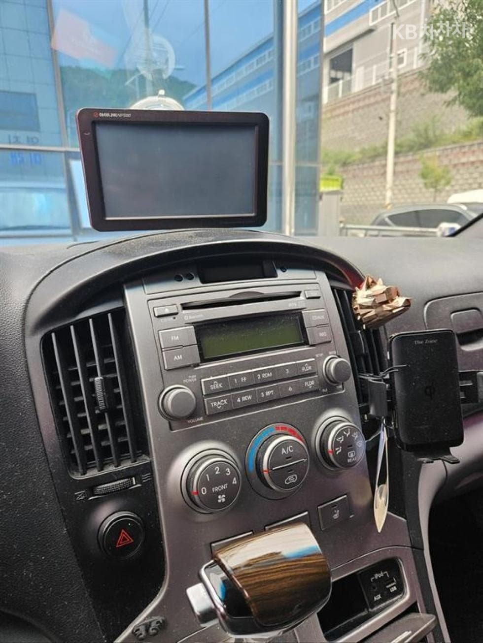 Хюндай Гранд Старекс5-местен Ван CVX Лукс - 7