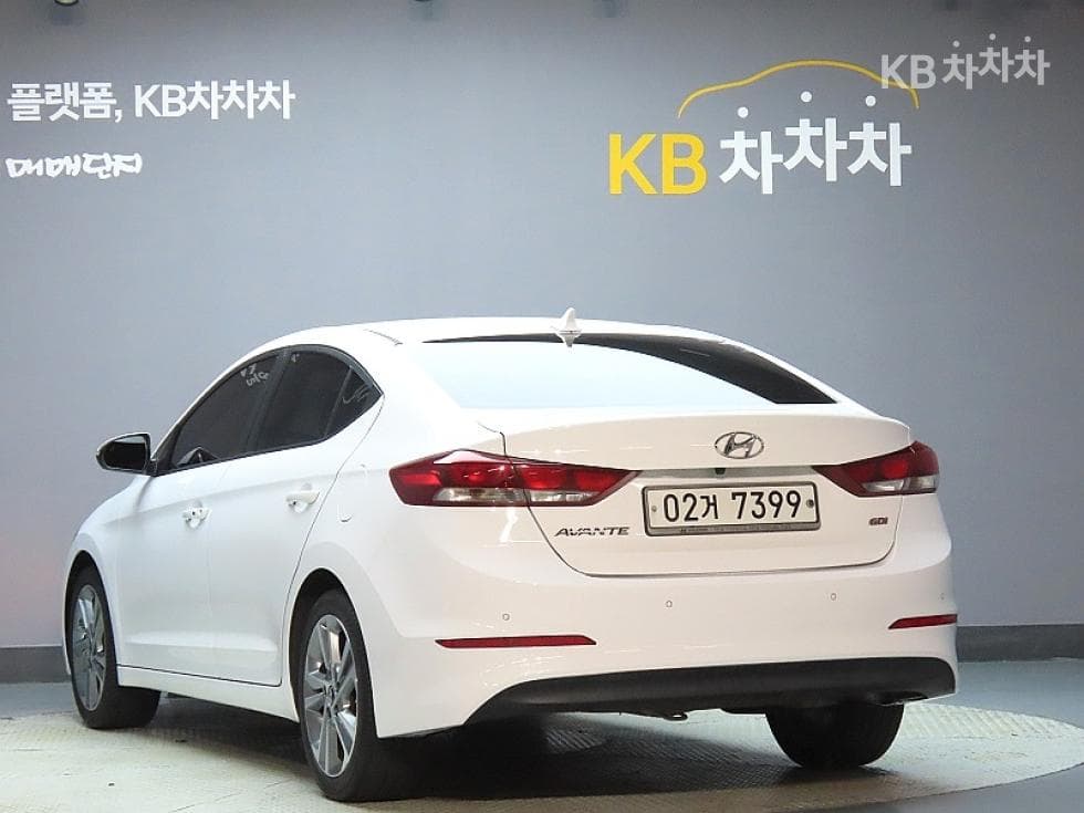 Хюндай Avante (Elantra)AD1.6 GDi Value Plus - 4