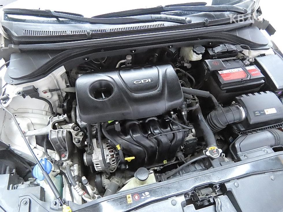 Хюндай Avante (Elantra)AD1.6 GDi Value Plus - 7