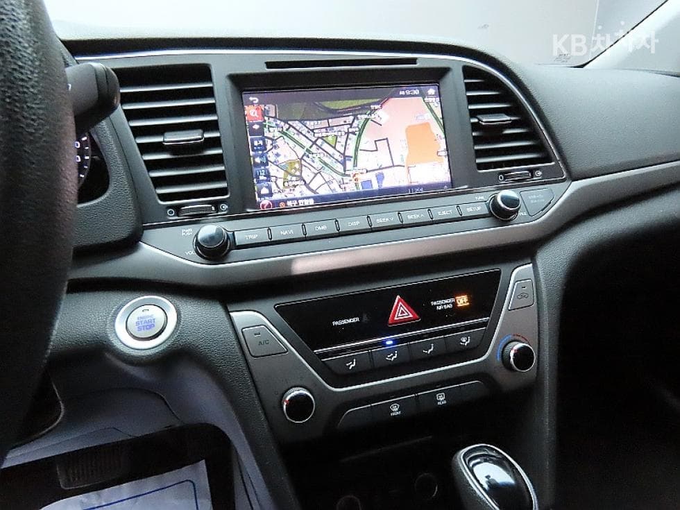 Хюндай Avante (Elantra)AD1.6 GDi Value Plus - 17