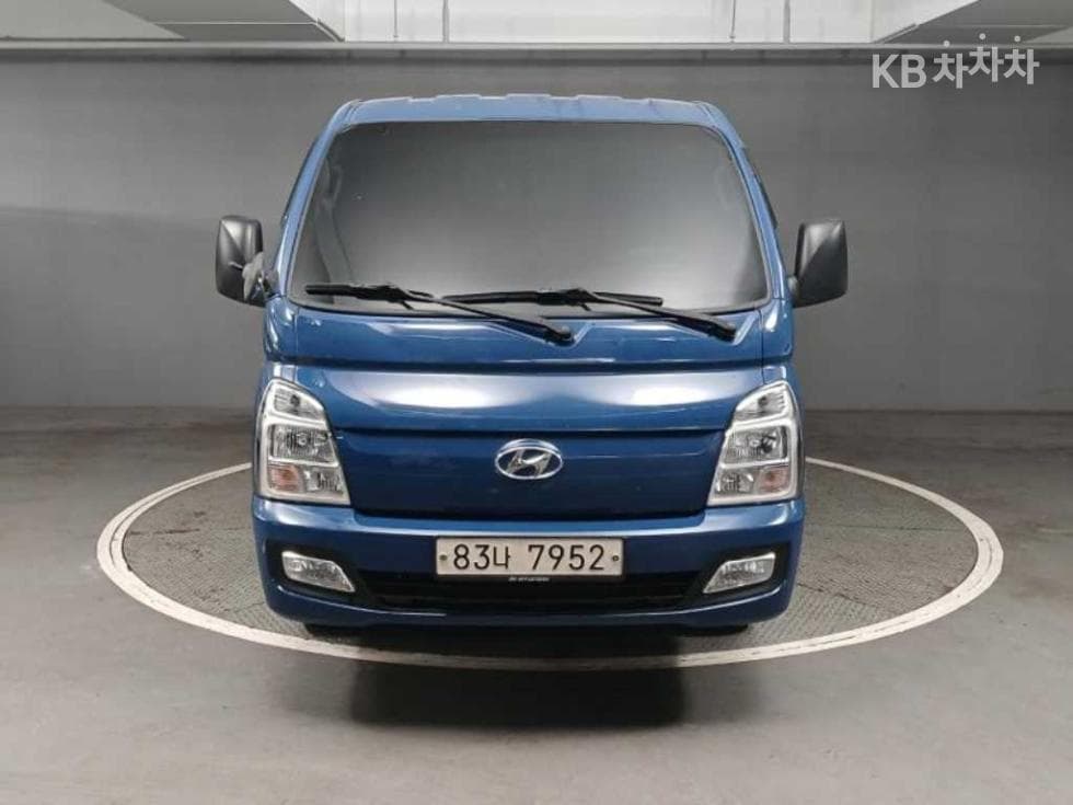 Hyundai Porter 2 Extra Long Double Cab CRDi Smart - Image 1