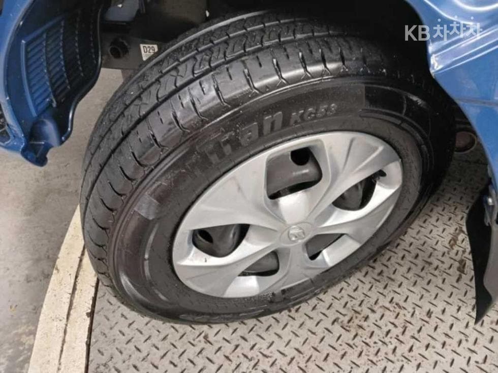 Hyundai Porter 2Extra Long Double Cab CRDi Smart - 20