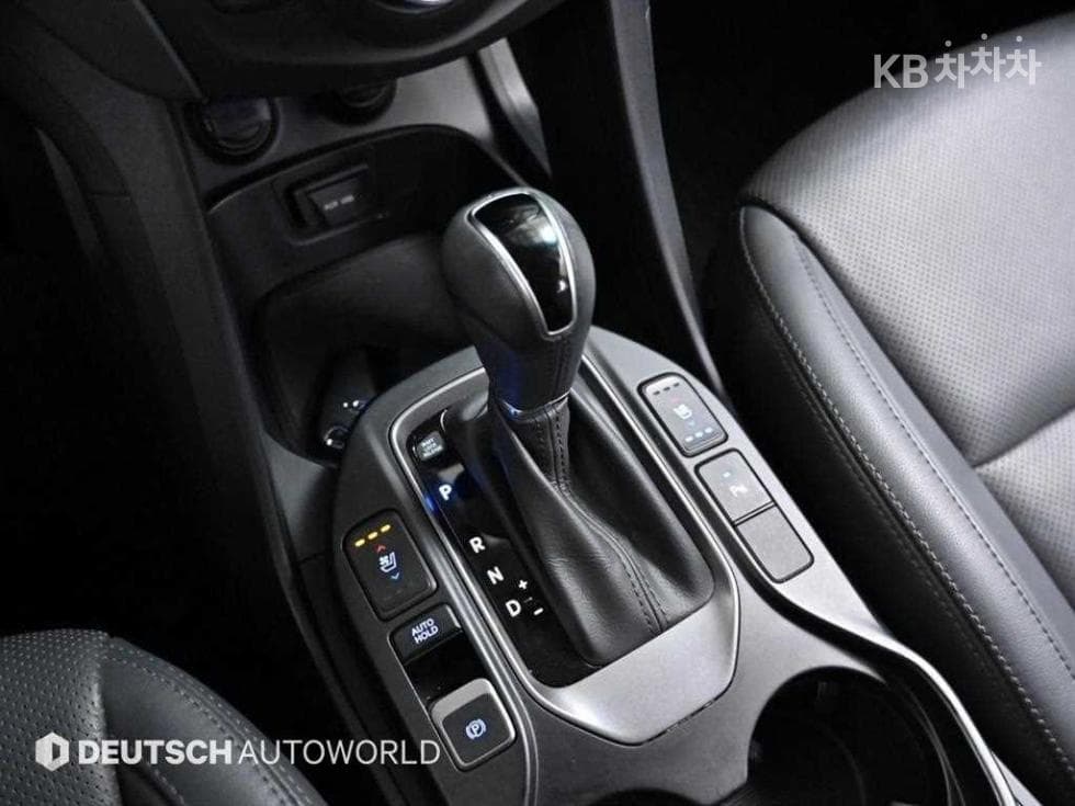 Хюндай 맥스CruzeДизел(e-VGT)2.2 2WD Exclusive 7-местен (Лимузин) Стандартен - 9