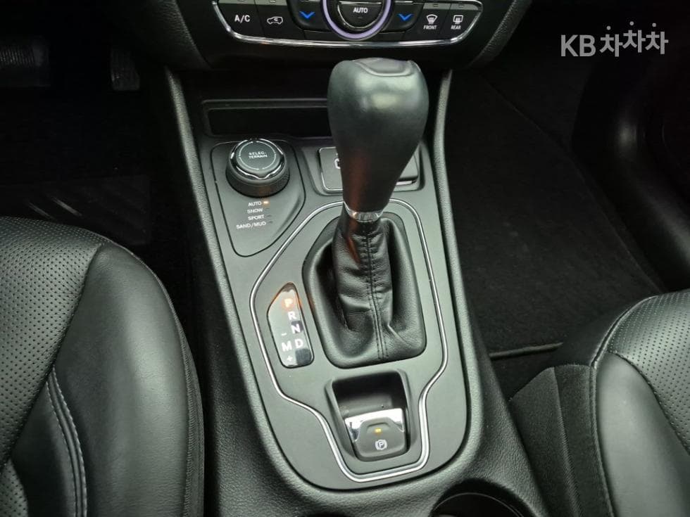 지프 체로키(KL)2.4 Бензин AWD Longitude High - 8