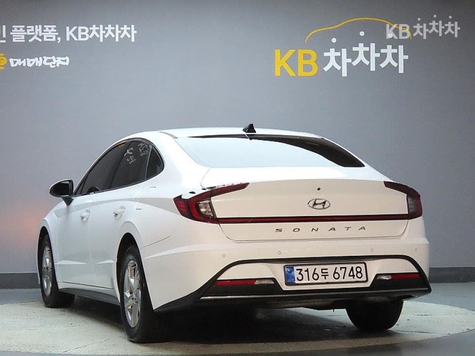 Hyundai Sonata (DN8)2.0 Smart - 4