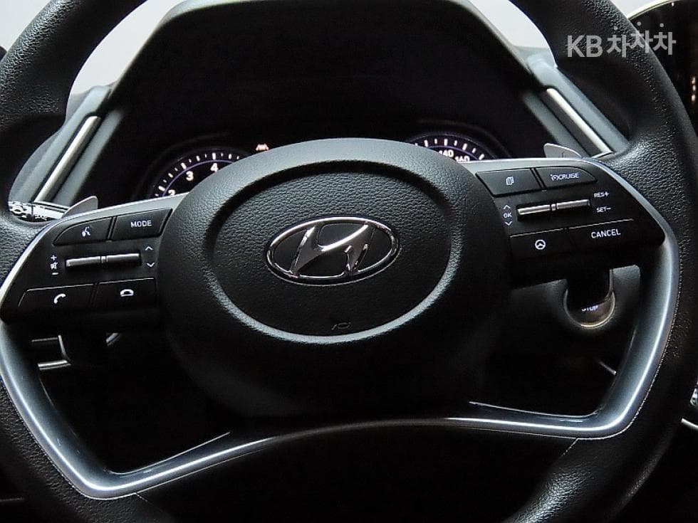 Hyundai Sonata (DN8)2.0 Smart - 18