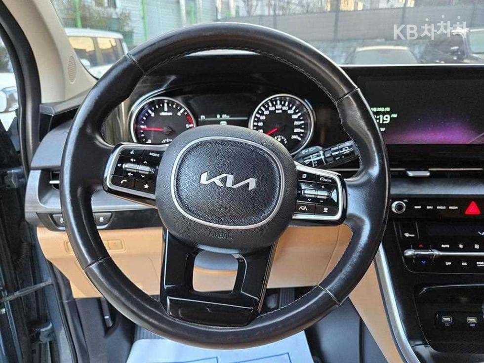 Киа Канивал 4-то поколениеD2.2 9-местен Престиж - 8