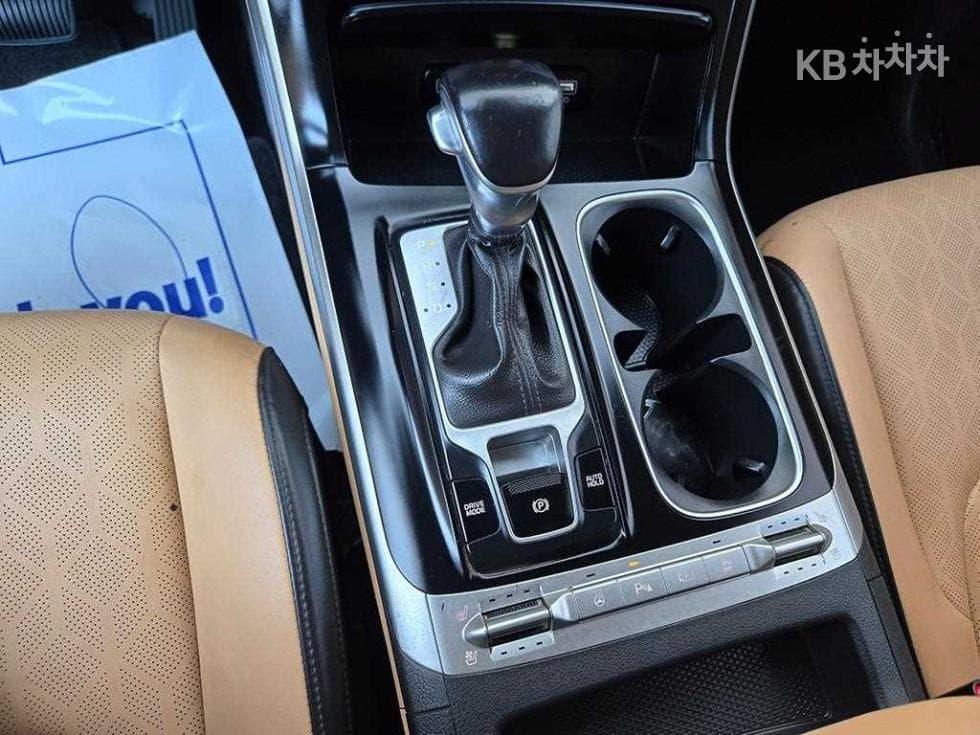 Киа Канивал 4-то поколениеD2.2 9-местен Престиж - 12