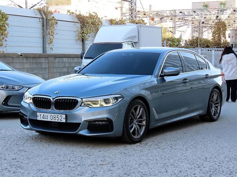BMW 올Нов5 Серия (G30) 520d xDrive M Sport Package Plus - Image 1
