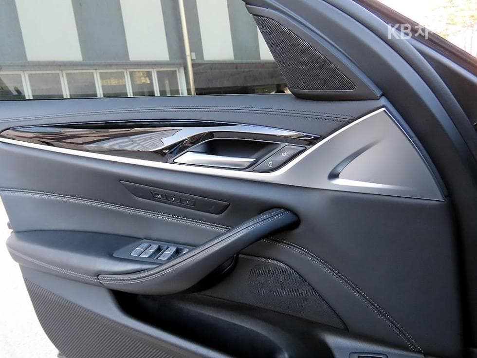 BMW 올Нов5 Серия (G30)520d xDrive M Sport Package Plus - 12