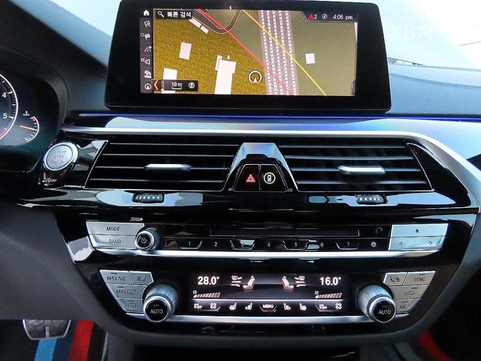 BMW 올Нов5 Серия (G30)520d xDrive M Sport Package Plus - 13