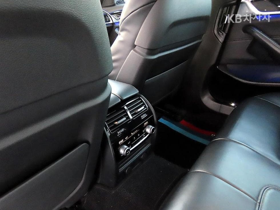 BMW 올Нов5 Серия (G30)520d xDrive M Sport Package Plus - 15