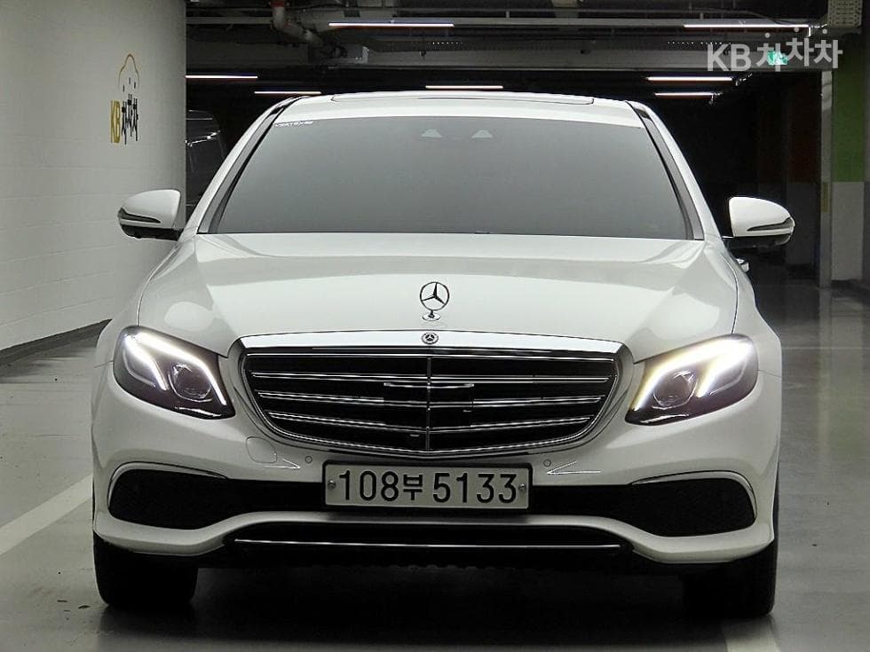 Mercedes-Benz E-Клас (W213) E300e 4MATIC Exclusive - Image 1