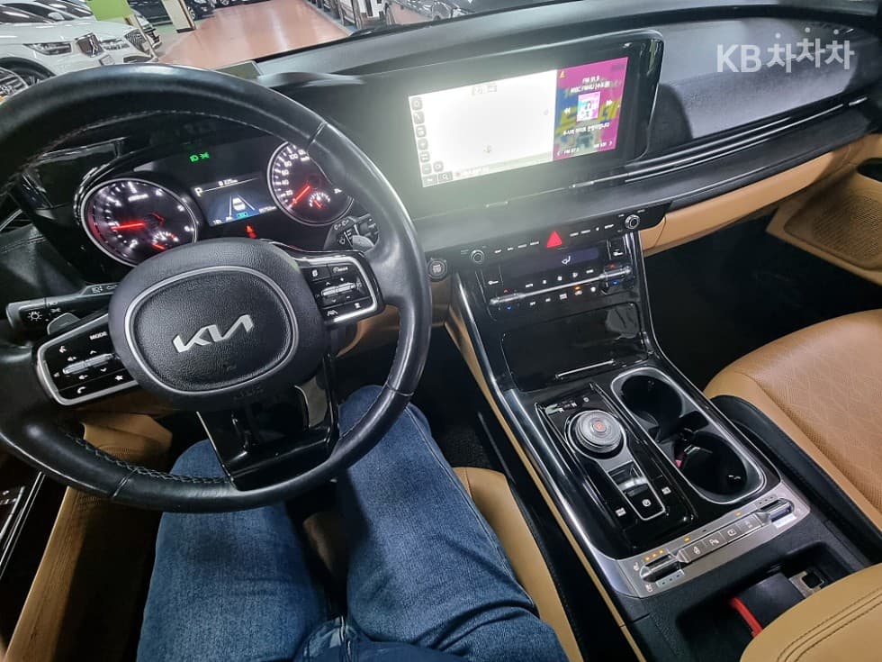 Kia Carnival 4th generationD2.2 9-seater Noblesse - 29