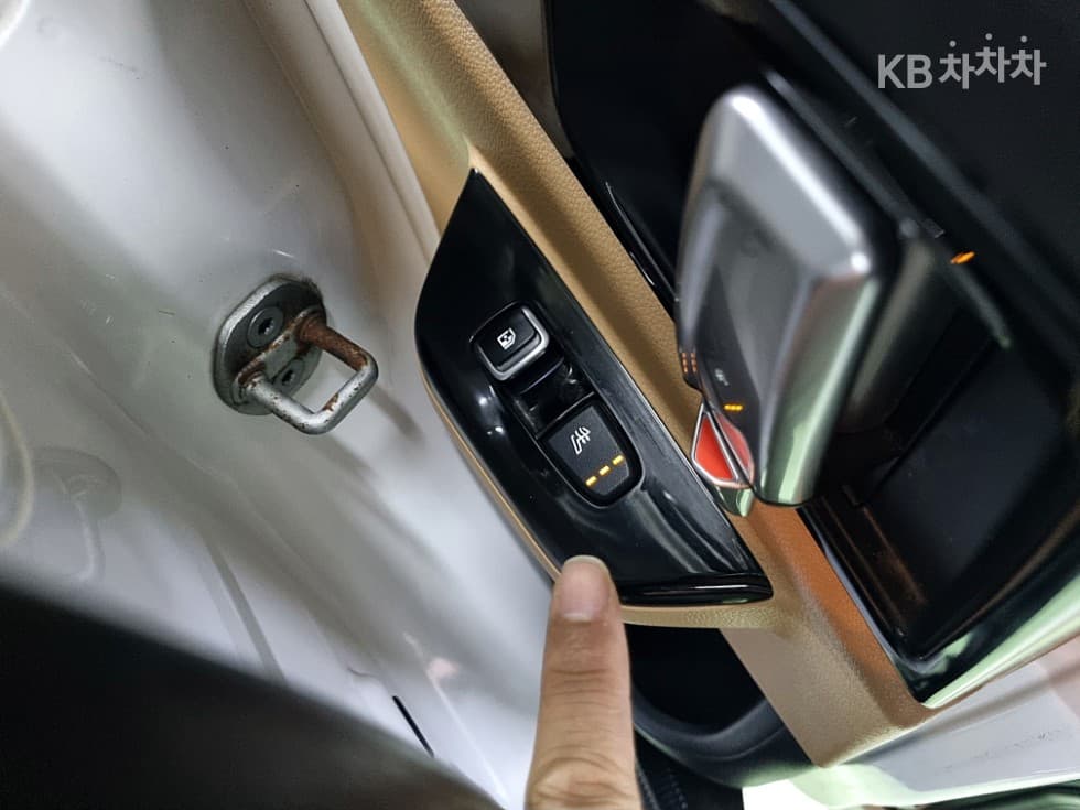 Kia Carnival 4th generationD2.2 9-seater Noblesse - 12