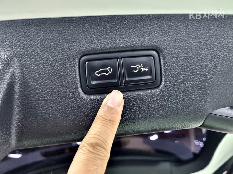 Kia Carnival 4th generationD2.2 9-seater Noblesse - 13