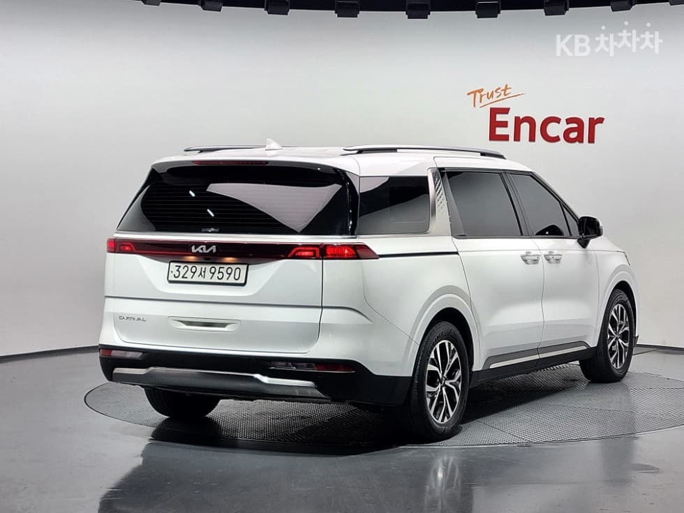 Kia Carnival 4th generationD2.2 9-seater Noblesse - 4