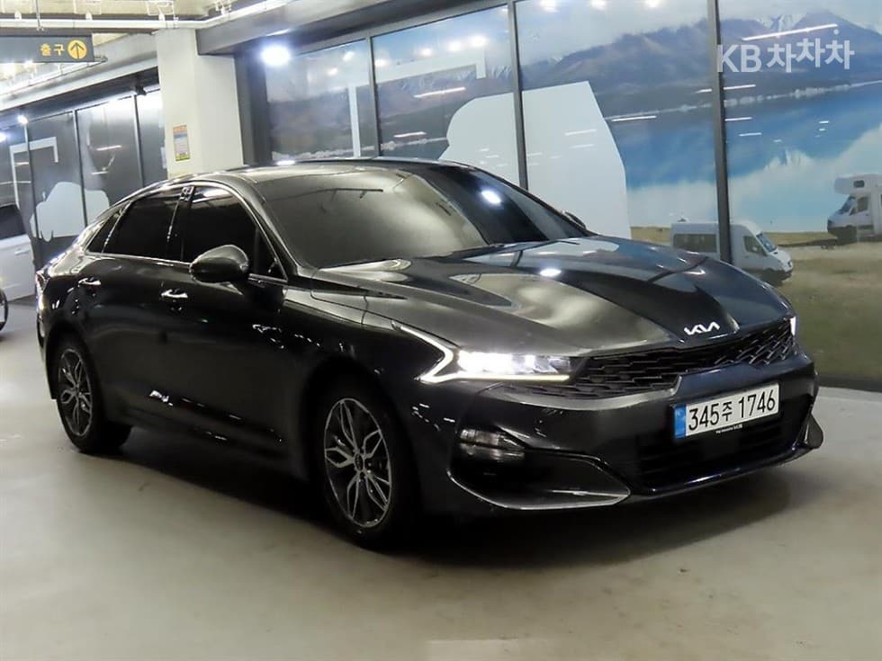 Киа K5 3-토 поколение 2.0 Бензин Тренди - Image 1