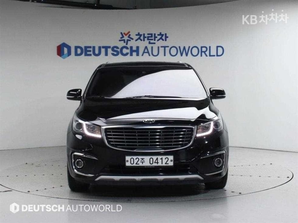 Киа All New Канивал9-местен 2.2 Дизел Noblesse - 3