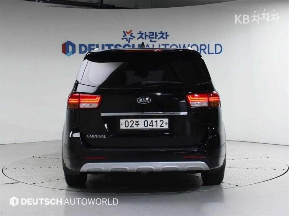 Киа All New Канивал9-местен 2.2 Дизел Noblesse - 4