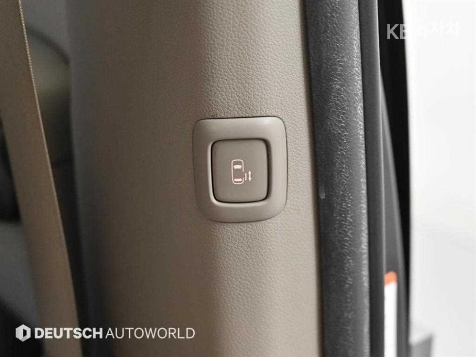 Киа All New Канивал9-местен 2.2 Дизел Noblesse - 17