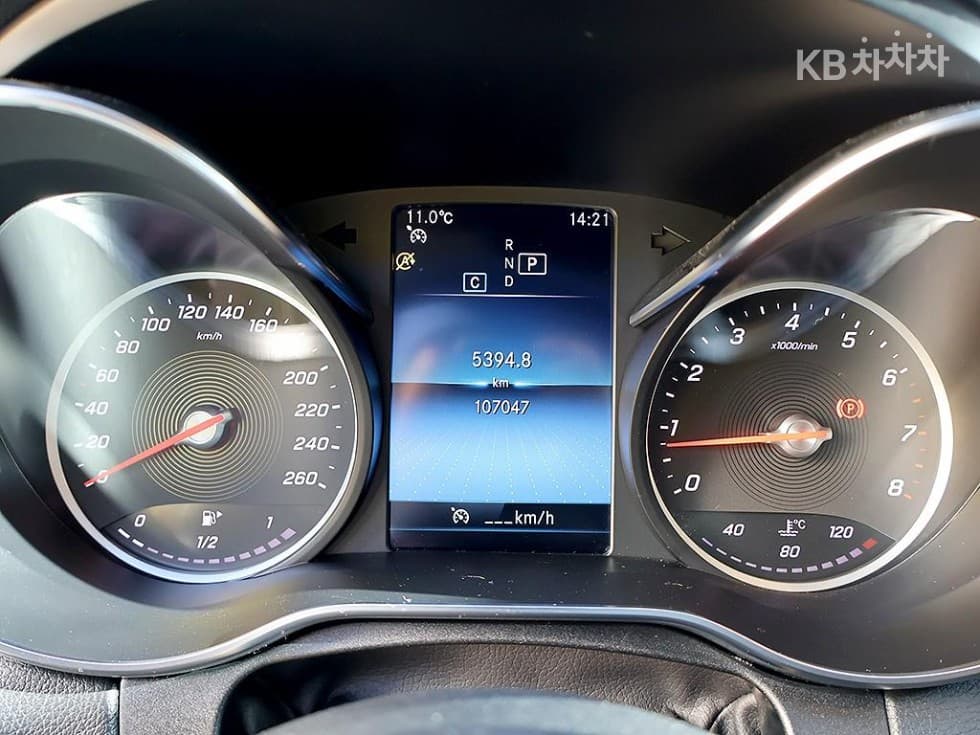 Mercedes-Benz The New (фейслифт) C-КласC200 Avantgarde W205 - 6