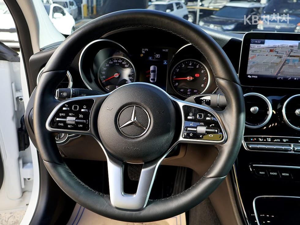 Mercedes-Benz The New (фейслифт) C-КласC200 Avantgarde W205 - 8