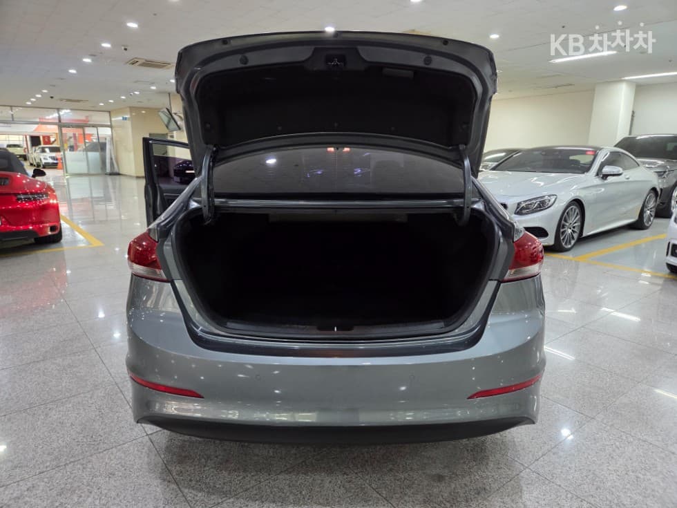 Хюндай Avante (Elantra)AD1.6 GDi Смарт - 19