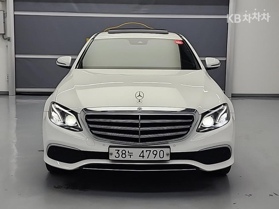 Mercedes-Benz E-Клас (W213)E220d Exclusive - 2