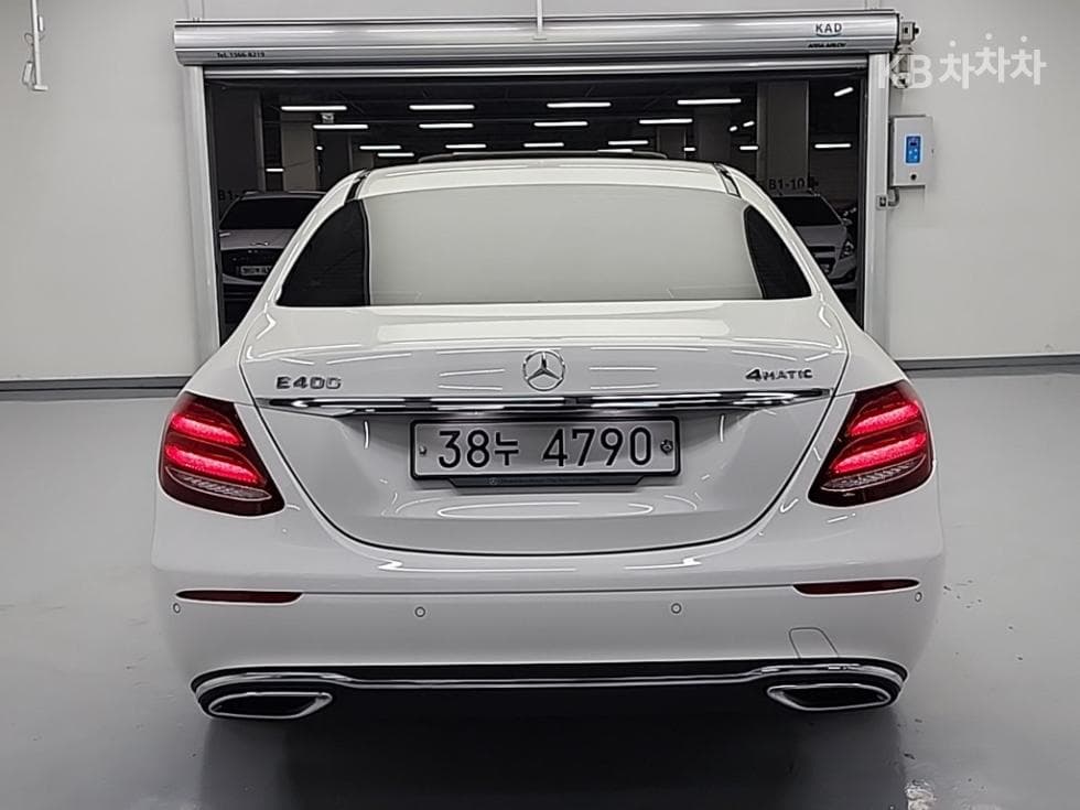 Mercedes-Benz E-Клас (W213)E220d Exclusive - 3