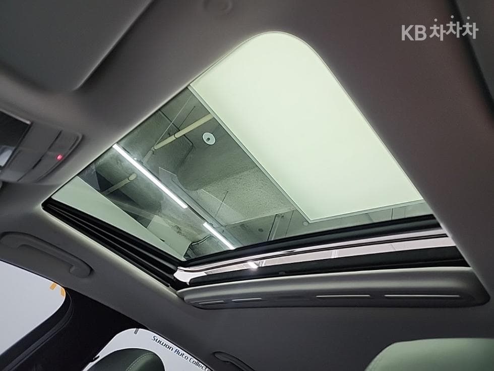 Mercedes-Benz E-Клас (W213)E220d Exclusive - 14