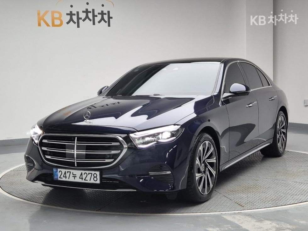 Mercedes-Benz E-클래스 (W214) E300 4MATIC Exclusive - Image 1