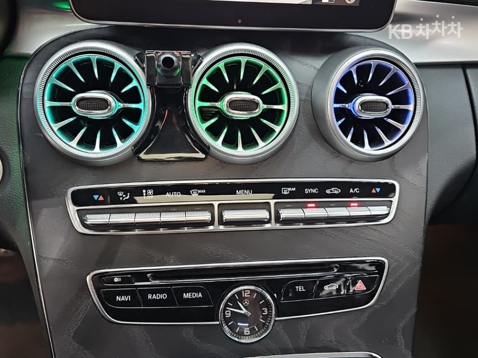 Mercedes-Benz The New (facelift) C-ClassC200 AMG Line - 10