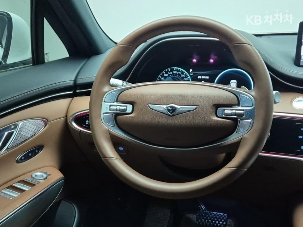 Genesis GV70Gasoline 2.5T AWD - 9