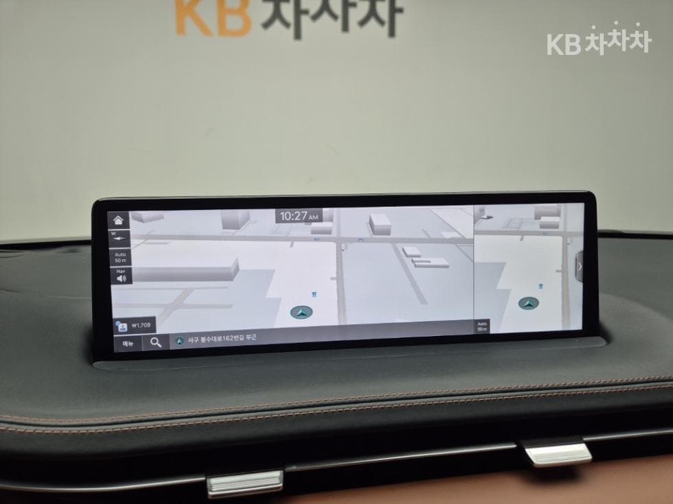 Genesis GV70Gasoline 2.5T AWD - 13