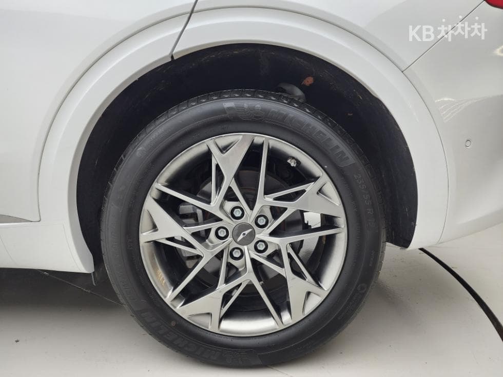 Дженезис GV70Бензин 2.5T 2WD - 9