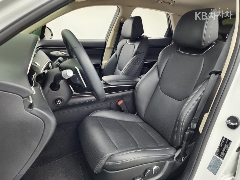 Дженезис GV70Бензин 2.5T 2WD - 12