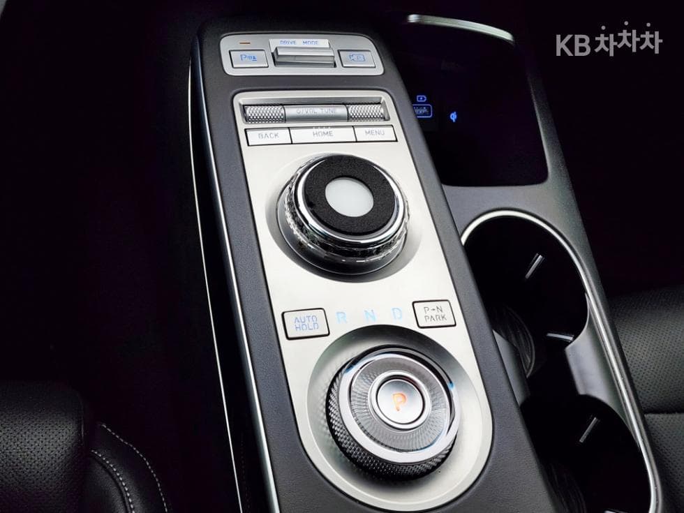 Дженезис GV70Бензин 2.5T 2WD - 21